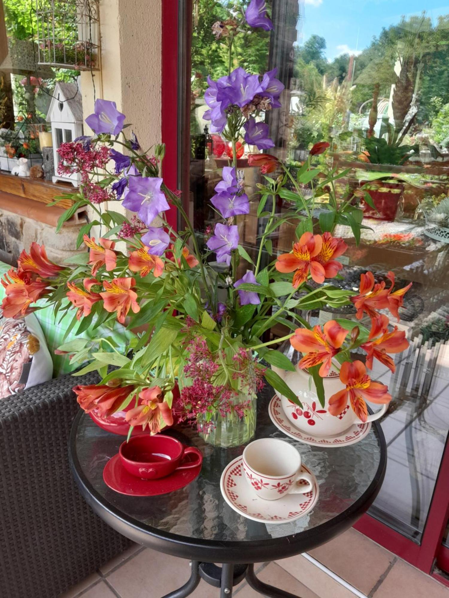 Chambre D'Hote Amitie Et Jardin Carmaux Экстерьер фото